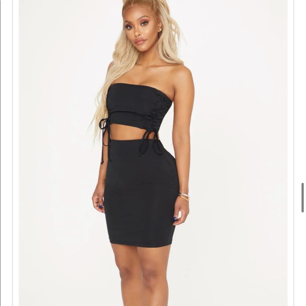 Black pencil skirt